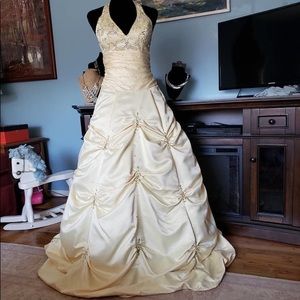 Yellow ball gown! NEVER WORN!!